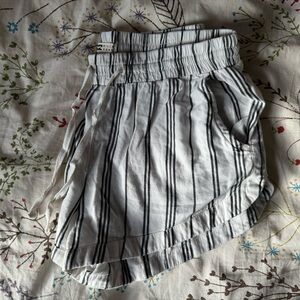 Billabong Women’s striped linen shorts